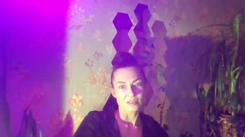 Snapshot of kristinagold44 chatting on February 3, 2025, 4:31 pm Kristina online show from February 3, 2025, 4:31 pm