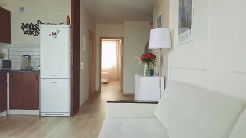 Kristi online show from October 13, 2025, 5:07 am