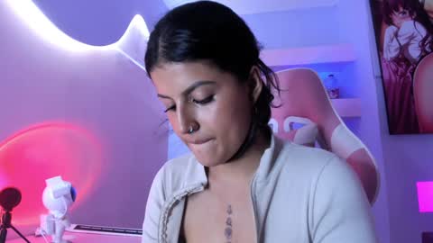 KristinWall online show from January 21, 2025, 12:25 am