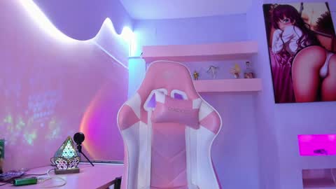 KristinWall online show from February 1, 2025, 9:29 pm