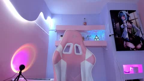 KristinWall online show from March 4, 2025, 9:00 pm