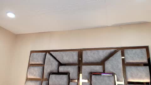 Kristtal  online show from October 15, 2025, 10:15 am