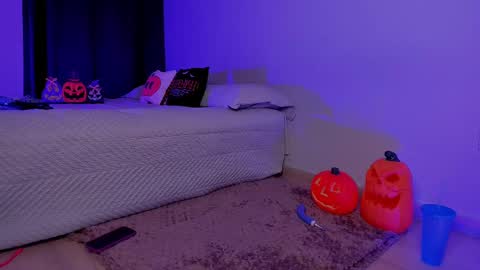 Im Dani3 online show from October 15, 2025, 1:06 am