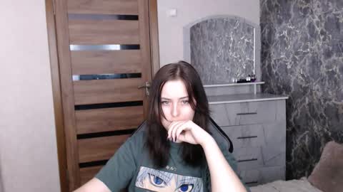 Kristy online show from December 21, 2025, 8:27 pm