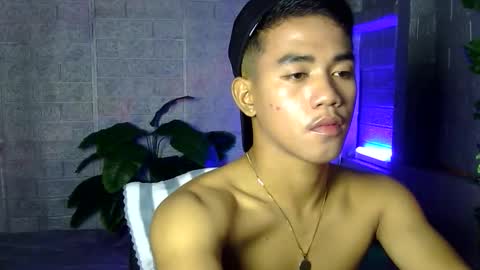 kritthanarkorn online show from December 20, 2025, 7:54 pm