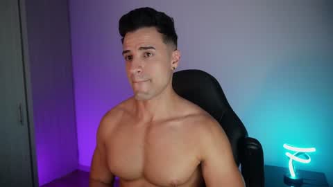 Snapshot of krops_ chatting on June 21, 2026, 10:34 pm KROPS online show from June 21, 2026, 10:34 pm