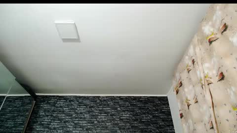 krystal desire online show from February 3, 2025, 5:14 pm