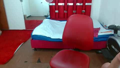 KRYSTAL THOMSON online show from September 13, 2025, 3:34 pm