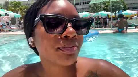 Snapshot of krystalblakexxx chatting on May 12, 2026, 4:48 pm Krystal Blake online show from May 12, 2026, 4:48 pm
