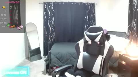 Snapshot of krystalblakexxx chatting on May 17, 2026, 9:00 pm Krystal Blake online show from May 17, 2026, 9:00 pm