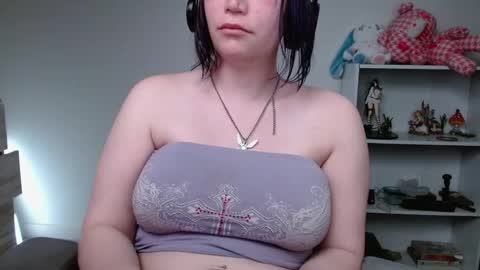 Snapshot of krystalsyxx chatting on April 17, 2026, 7:06 pm Krystal Syx online show from April 17, 2026, 7:06 pm