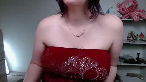 Snapshot of krystalsyxx chatting on April 29, 2026, 2:26 am Krystal Syx online show from April 29, 2026, 2:26 am