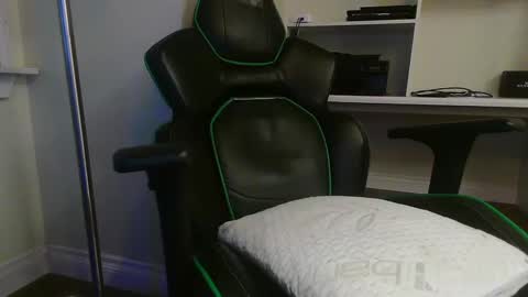 Snapshot of kt12369 chatting on December 13, 2024, 7:25 am Kevin online show from December 13, 2024, 7:25 am