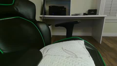 Snapshot of kt12369 chatting on December 31, 2024, 7:20 am Kevin online show from December 31, 2024, 7:20 am