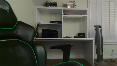 Snapshot of kt12369 chatting on January 8, 2025, 7:34 am Kevin online show from January 8, 2025, 7:34 am