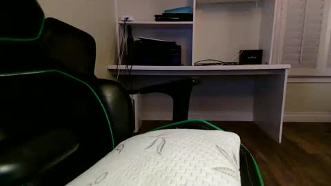 Snapshot of kt12369 chatting on January 27, 2025, 7:45 am Kevin online show from January 27, 2025, 7:45 am