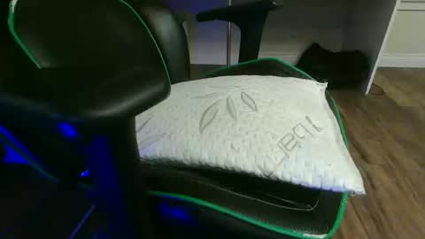 Snapshot of kt12369 chatting on September 10, 2025, 7:08 am Kevin online show from September 10, 2025, 7:08 am