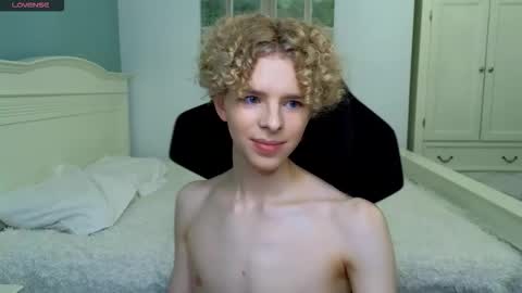 Snapshot of kudi_j chatting on October 31, 2025, 4:52 pm Kudi online show from October 31, 2025, 4:52 pm