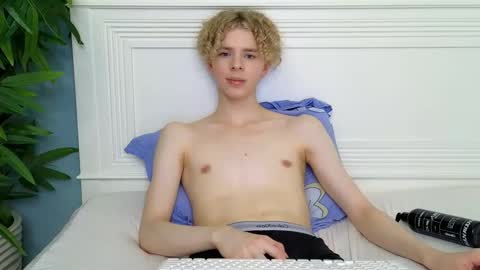 Snapshot of kudi_j chatting on November 7, 2025, 8:09 pm Kudi online show from November 7, 2025, 8:09 pm