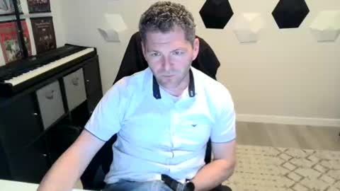 kukk_you online show from November 17, 2025, 10:15 pm