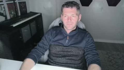 kukt_again online show from December 1, 2025, 8:14 pm