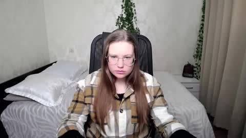 kuri_u online show from January 13, 2026, 9:36 am