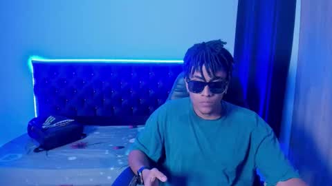 kurly_scott online show from January 6, 2026, 1:26 pm