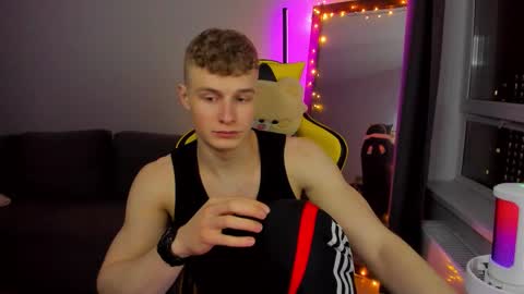 kurt_hanssen online show from March 25, 2026, 6:36 pm