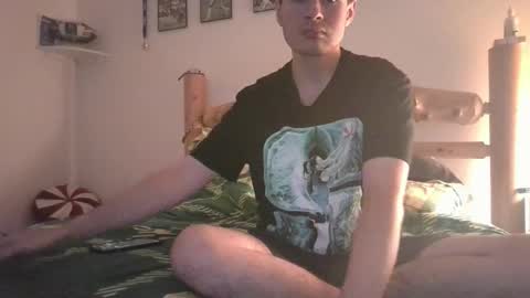 Snapshot of kwahrens22 chatting on December 19, 2025, 3:02 am Kenji online show from December 19, 2025, 3:02 am