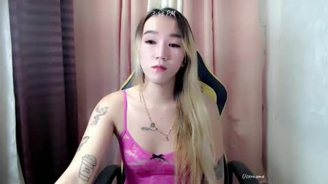 Snapshot of kweenie1026 chatting on February 28, 2026, 7:53 am kweenie1026 online show from February 28, 2026, 7:53 am