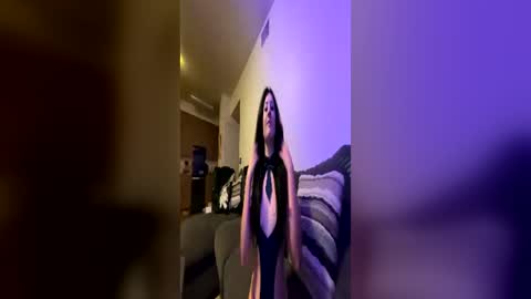 Snapshot of kylalovexxx chatting on June 21, 2026, 7:22 am stonerbabe420 online show from June 21, 2026, 7:22 am