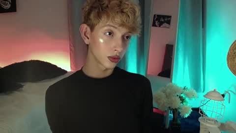 Snapshot of kyle__cooper chatting on December 9, 2024, 1:18 am Kyle Cooper online show from December 9, 2024, 1:18 am