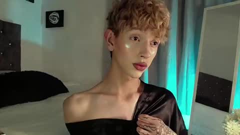 Snapshot of kyle__cooper chatting on December 15, 2024, 2:19 am Kyle Cooper online show from December 15, 2024, 2:19 am