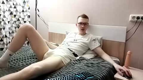Snapshot of kyle_sweet_ chatting on July 14, 2026, 7:08 pm Kyle online show from July 14, 2026, 7:08 pm