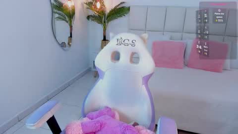 kylie_d0ll online show from November 5, 2025, 6:02 am
