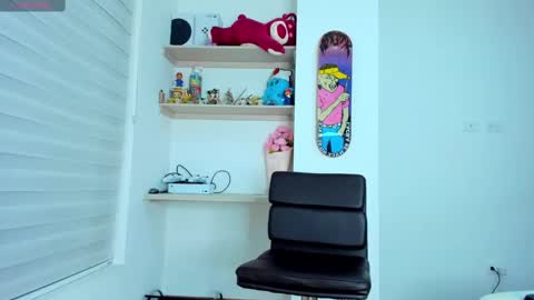 Kylie  online show from September 11, 2025, 11:49 pm