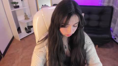 kylie online show from March 7, 2025, 1:07 pm