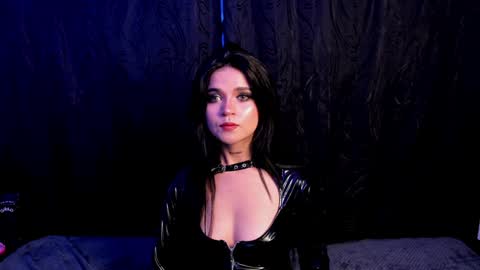 Snapshot of kylie_foxx1 chatting on January 27, 2025, 10:49 pm submissive demon Please help me to reach 500 thumbs up online show from January 27, 2025, 10:49 pm