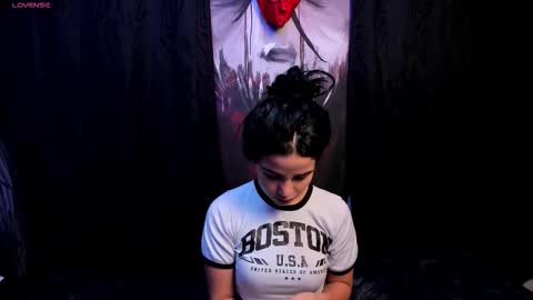 Snapshot of kylie_foxx1 chatting on September 26, 2025, 11:31 pm submissive demon Please help me to reach 500 thumbs up online show from September 26, 2025, 11:31 pm