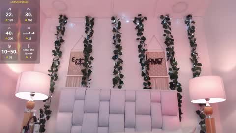 Kylie Myers online show from December 7, 2024, 3:41 pm