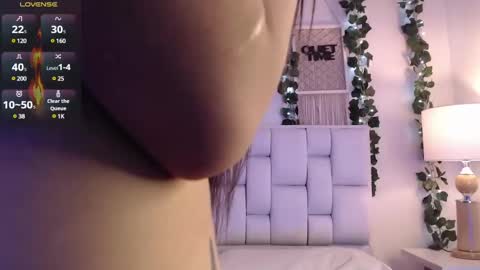 Kylie Myers online show from December 10, 2024, 5:33 pm