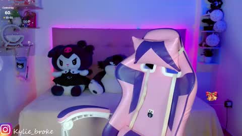 Snapshot of kylie_hottt_ chatting on January 5, 2025, 9:03 pm k ylie online show from January 5, 2025, 9:03 pm