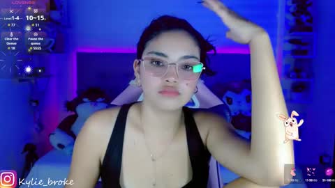 Snapshot of kylie_hottt_ chatting on February 5, 2025, 9:07 pm k ylie online show from February 5, 2025, 9:07 pm