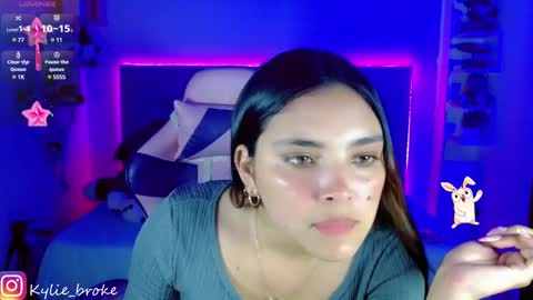 Snapshot of kylie_hottt_ chatting on February 13, 2025, 10:33 pm k ylie online show from February 13, 2025, 10:33 pm