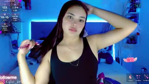 Snapshot of kylie_hottt_ chatting on October 26, 2025, 9:10 pm k ylie online show from October 26, 2025, 9:10 pm