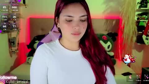 Snapshot of kylie_hottt_ chatting on November 28, 2025, 9:39 pm k ylie online show from November 28, 2025, 9:39 pm