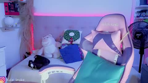 Snapshot of kylie_hottt_ chatting on March 3, 2026, 9:21 pm k ylie online show from March 3, 2026, 9:21 pm