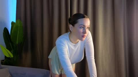 Snapshot of kylie_moss chatting on February 8, 2025, 7:26 am Anna online show from February 8, 2025, 7:26 am
