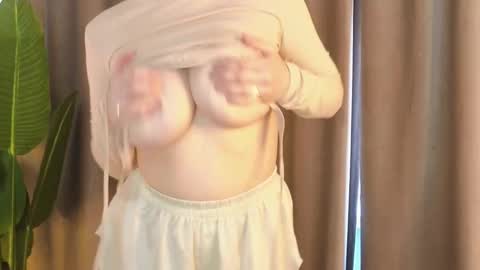 Snapshot of kylie_moss chatting on February 9, 2025, 9:37 am Anna online show from February 9, 2025, 9:37 am