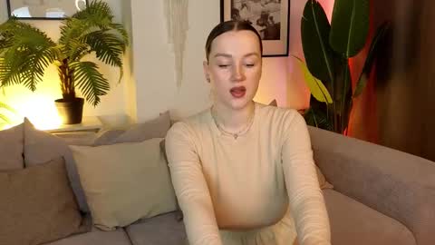 Snapshot of kylie_moss chatting on February 19, 2025, 3:39 am Anna online show from February 19, 2025, 3:39 am